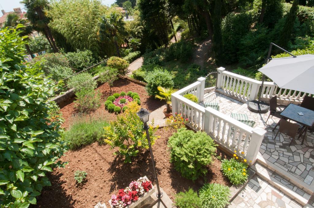 Apartments Villa Salona Opatija Oda fotoğraf